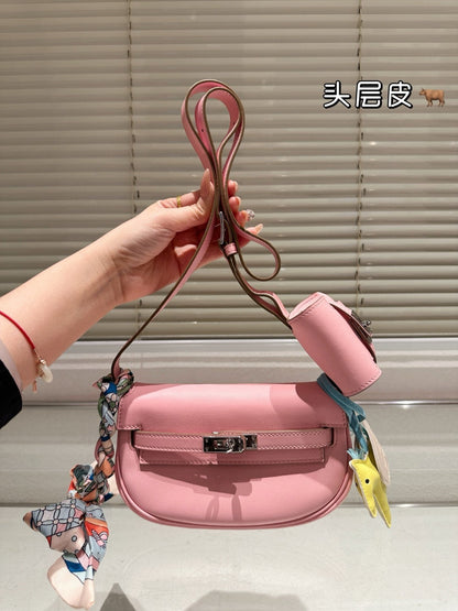 Hermes new Kelly Moove