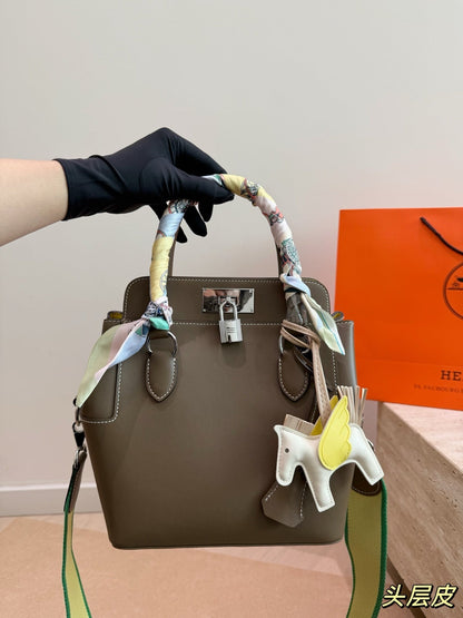 Hermes 18 Elephant Grey 🐘 Toolbox 20 Milk Carton