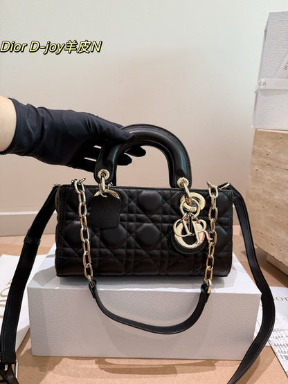 Original leather Dior Lady D-Joy horizontal bag (made of lambskin)