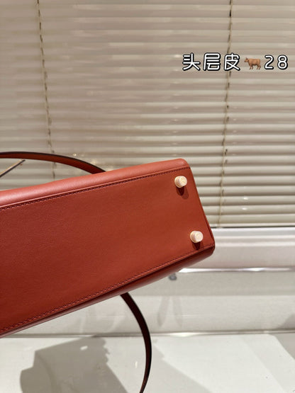 Hermes Kelly 28 Colormatic pocket bag