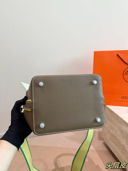Hermes 18 Elephant Grey 🐘 Toolbox 20 Milk Carton
