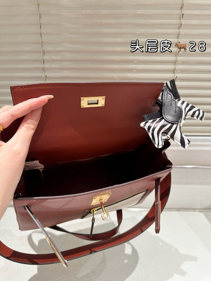 Hermes Kelly 28 Colormatic pocket bag