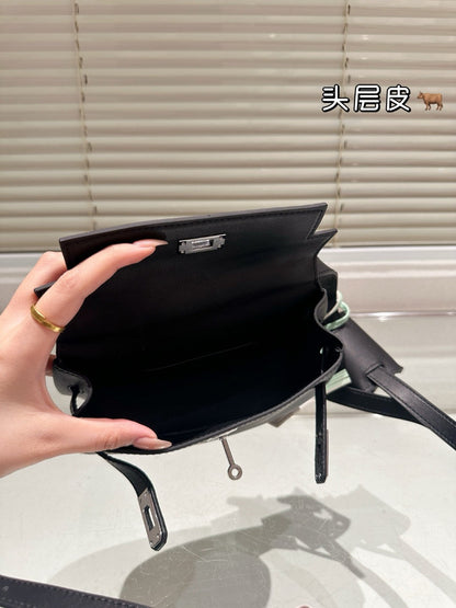 Hermes new Kelly Moove