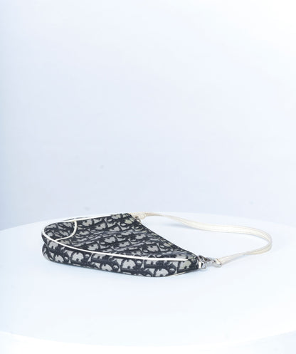 Chrisitian Dior saddle pochette MW1968 - Cap N Wrap