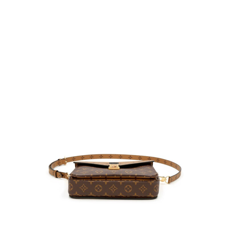 Ebene Reverse Monogram Coated Canvas Pochette Mètis Gold Hardware, 2021-2022