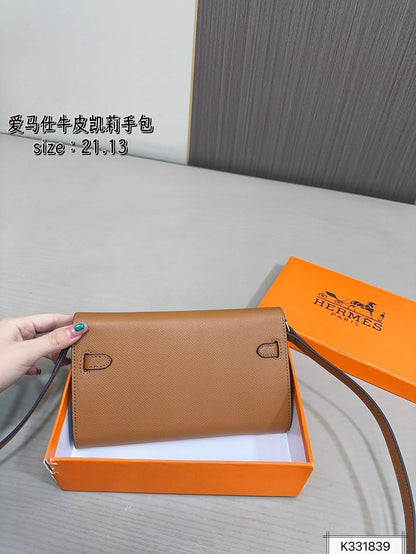 Leather Hermès Kelly handbag with box