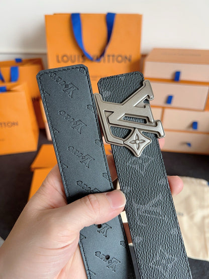 Louis Vuitton LV Initiales Belt
