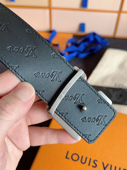 Louis Vuitton LV Initiales Belt